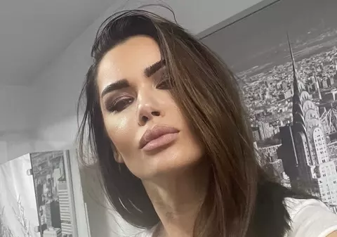 Oana Zăvoranu a transmis un nou mesaj după ce s-a spus că s-a despărțit de soțul ei. „Pot alege să mă bag în pat cu cine simte sufletul și inima mea”