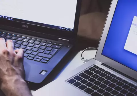 Ne fură AI-ul identitatea?