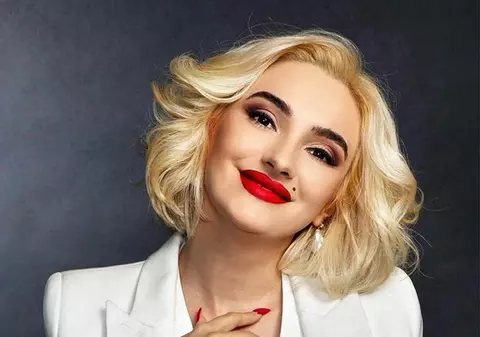 Ana Morodan, o nouă intervenție estetică: „Am abdomen, chiar lucrat și sculptat, am și nasul pe sus...”