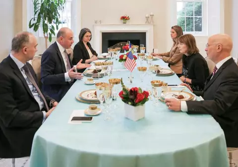 Ambasadorul României în SUA, discuție despre programul Visa Waiver cu ambasadoarea SUA de la București