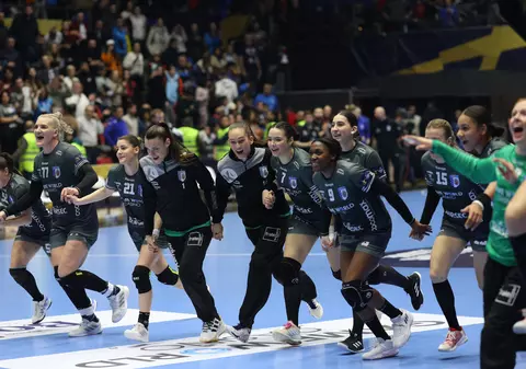 CSM Bucureşti s-a calificat în sferturile Ligii Campionilor, cu trei meciuri înainte de finalul grupei A