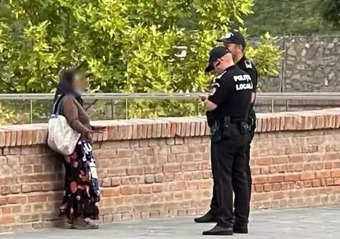 Suma incredibilă pe care o poate produce un cerșetor la Alba Iulia. Experiențele polițiștilor locali cu cei care cerșesc prin oraș