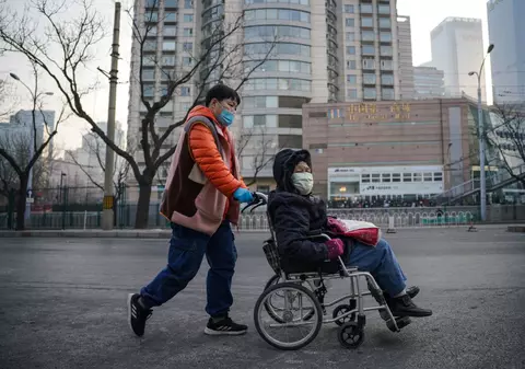 OMS și chiar opinia publică din China acuză tot mai dur Beijingul că ascunde valul de decese provocat de noua criză de COVID