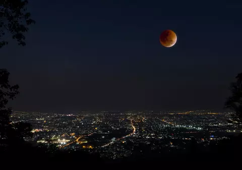 Ce este eclipsa de Lună. Când au loc aceste fenomene?