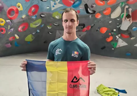 Gest frumos şi rar. Un şofer CTP Cluj-Napoca a ajutat un nevăzător să urce într-un autobuz