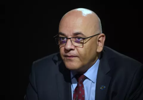 Șeful DSU, despre intervenția de la Crevedia: „Nu a venit doctorul Arafat, care e civil, să dea dispoziții cum să se stingă incendiul”