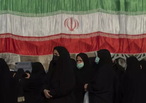 În ziua atacului asupra Israelului, autoritățile iraniene lansau în țară o campanie de reprimare a disidenței. „O injectare a fricii în societate”