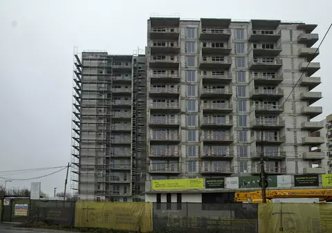 Primăria Capitalei nu știe când va fi gata blocul social din Prelungirea Ghencea, pentru care Gabriela Firea a împărțit chei simbolice la alegerile din 2020