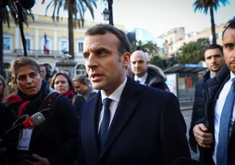 Membrii unui grup de extremă-dreapta, judecați la Paris pentru că au complotat pentru asasinarea președintelui Macron