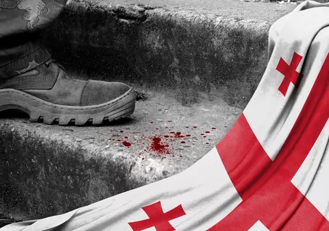 Cinci persoane au murit și alte cinci au fost rănite în Georgia, după ce un bărbat a deschis focul de la balconul unui apartament