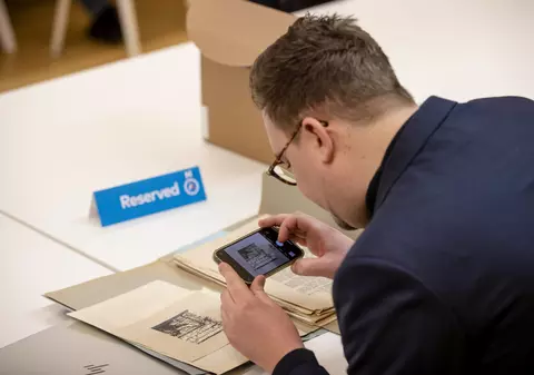 Un sat olandez a fost luat cu asalt de căutătorii de aur, după ce a fost făcută publică harta unei posibile comori ascunse de naziști