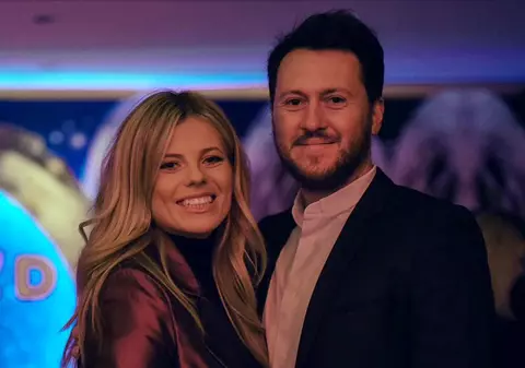 Ce a declarat Roxana Hulpe de la PRO TV despre soțul ei, la 4 luni de la nuntă: „Să mă inspiri iar și iar cu nebunia și forța ta”. Vor deveni părinți