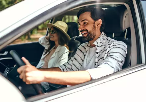 La ce să fii atent când închiriezi o maşină