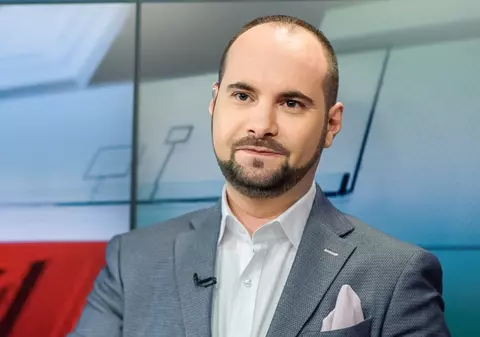 EXCLUSIV. De trei luni, conducerea PNL ascunde plângerile mai multor deputați care susțin că Silviu Mănăstire i-a amenințat, la o masă în oraș, că le face dosare cu serviciul secret al MAI. Povestește chiar inițiatorul petrecerii