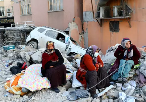 „Nu există corturi, nici ajutor, nimic”. Sirienii se plâng că au fost uitați de comunitatea internațională