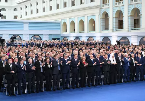 „Atmosfera generală e negativă, toată lumea e obosită”. Acceptare, dar și exasperare în rândul elitei ruse, după un an de război