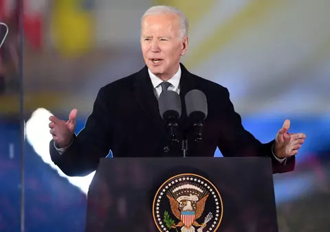 Președintele Biden a elogiat Moldova și a rugat asistența din Varșovia s-o aplaude pe Maia Sandu pentru rezistența sa