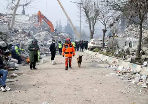 Peste 41.000 de morți, în Turcia și Siria, după cutremur. Tot mai puțini oameni sunt scoși în viață din ruine