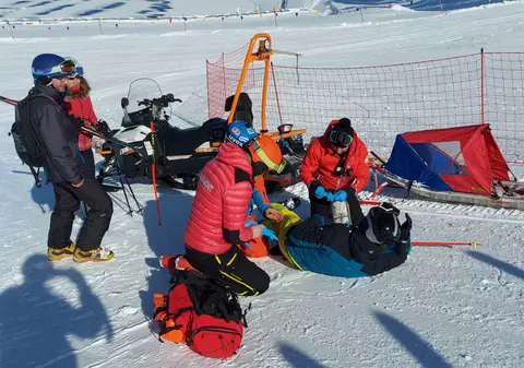 Salvamont anunță că sâmbătă s-a produs cel mai mare număr de accidente din Poiana Brașov din ultimii ani