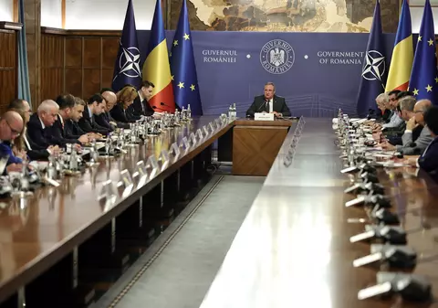 Guvernul va putea înființa, în numele statului, societăţi cu capital de stat, în România şi în străinătate