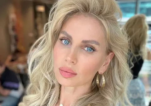 Andreea Bănică a fost criticată că a purtat o rochie prea scurtă: „Corpul meu a suferit modificări în urma sarcinilor târzii”