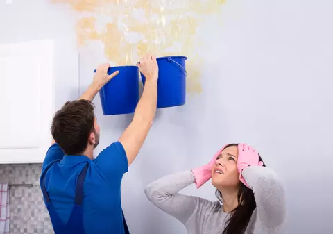 Ce faci dacă te-a inundat un vecin. Ce responsabilități are acesta?