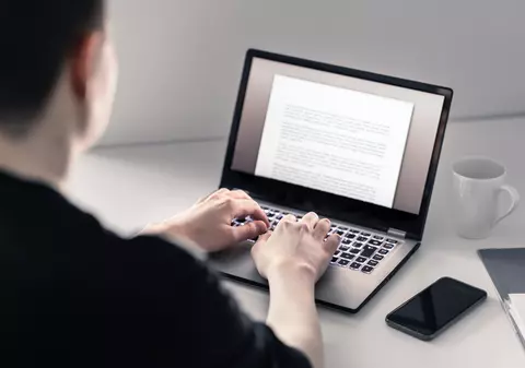 Cele mai bune site-uri care te plătesc ca să scrii