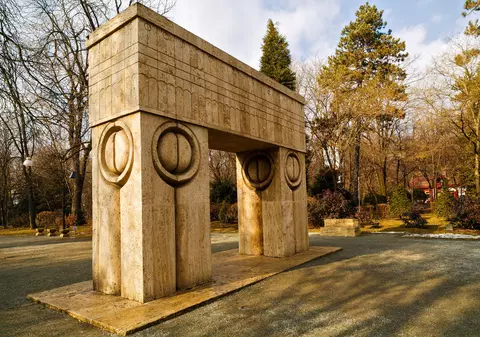 Constantin Brâncuși - viața și sculpturile lui Brâncuși  