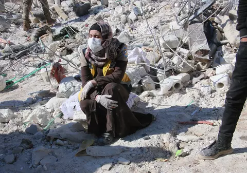 EXCLUSIV. Cinci sirieni vorbesc despre durerea și disperarea din țara lovită de cutremur și măcinată de război. „Singuri în fața dezastrului”