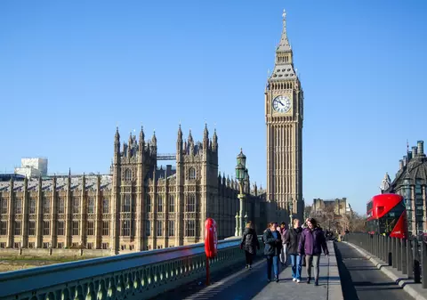 Nivelul de trai din Marea Britanie poate rămâne în urma celui din România, avertizează liderul laburiştilor britanici