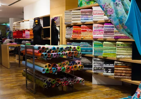 Care sunt tipurile de materiale textile folosite în confecţii