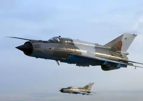 MApN: „O țintă aeriană”, asemănătoare cu un balon meteo, detectată de sistemul de supraveghere. Două MiG-uri, ridicate de la sol