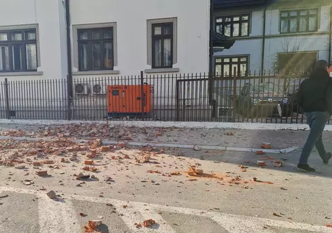 Ce au făcut unele televiziuni românești din știrile postcutremur e scârbos. Top 5 știri care ar trebui să vă preocupe de-a dreptul