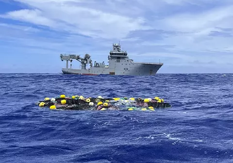 Noua Zeelandă a făcut o captură record de droguri din întâmplare: cocaină de 300 de milioane de dolari plutea în ocean