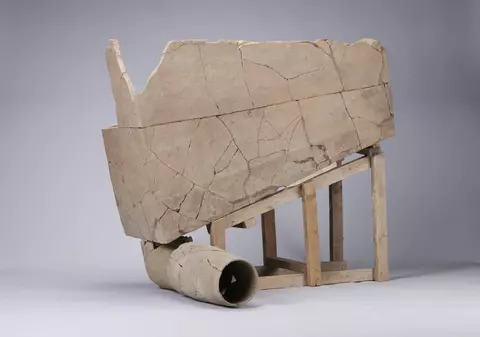 Prima toaletă cu sistem de evacuare, veche de 2.400 de ani, descoperită în China