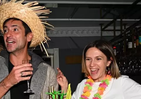 Radu Vâlcan, surprins de Adela Popescu cu o petrecere de ziua lui de naștere: „Mi-a pregătit o surpriză pe care nu mi-o doream”. A împlinit 46 de ani