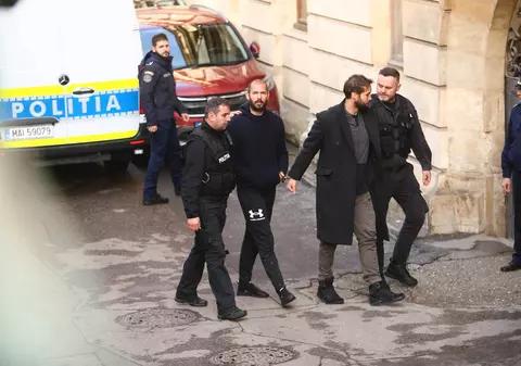 Reuters: Frații Tate au încercat să racoleze doi politicieni români de dreapta să le susțină cauza. Care sunt numele din înregistrările procurorilor