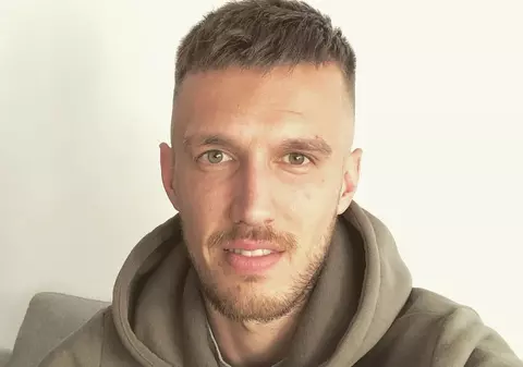 Mutat în toamna anului trecut în România, un maghiar se declară uluit de ce aude pe stadioanele noastre: „Unii oameni trăiesc în trecut, asta nu se va încheia niciodată”