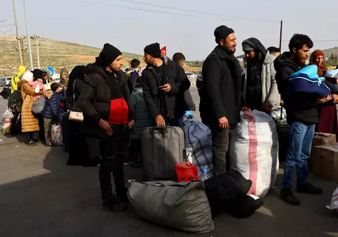 „Nu sunt locuri pentru străini”. Acuzații de discriminare la ajutorarea victimelor cutremurului din Turcia