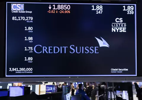 Joi dimineață, Credit Suisse, a 17-a bancă a Europei ca dimensiune, anunță că a luat 50 de miliarde de franci de la Banca Centrală a Elveției după ce acțiunile sale au căzut la minimumul istoric