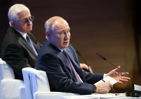 Vladimir Putin spune că e criză alimentară în Occident. „Liderii le recomandă cetăţenilor să consume napi în loc de salată şi roşii”