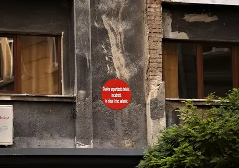 Primăria Capitalei anunță „o evaluare rapidă”, până în septembrie, a 10.000 de blocuri din București cu risc seismic