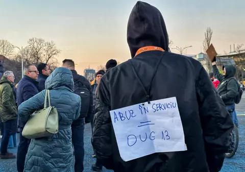 În România noii OUG 13 și a incompetenței, mâine publicăm povestea unuia dintre românii de succes internațional, care ajută ChatGPT să învețe. „Nu este admisibil”, spune el despre integritatea politicienilor români!