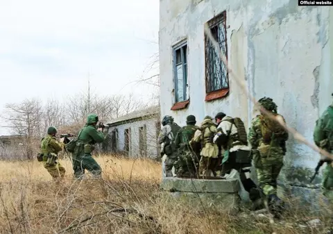 Poliția din Rostov-pe-Don a reținut un grup de jucători de airsoft, după ce a izolat o pădure: „I-au confundat cu sabotorii”