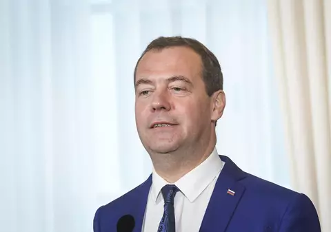 Medvedev amenință cu „apocalipsa nucleară”, pe măsură ce Ucraina primește arme tot mai distructive din Occident