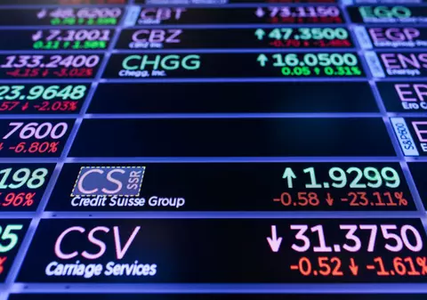 De ce suferă Credit Suisse, banca bogaților, și de ce unii experți se tem de o nouă criză financiară