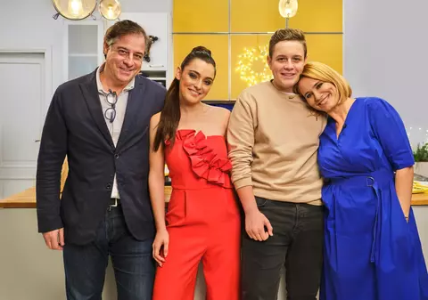 Ce poza are pe telefon Aris Melkior. Andreea Esca l-a dat de gol pe băiatul ei, care are 19 ani și studiază la Barcelona