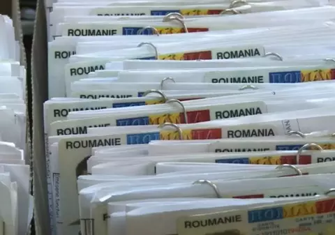 Cum poți să îți schimbi, în mod legal, numele de familie și prenumele