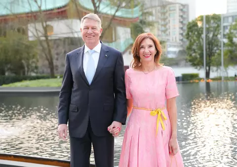 Carmen Iohannis și slăbiciunea pentru rochiile roz. Prima-doamnă a atras atenția la întâlnirea cu împăratul Naruhito şi împărăteasa Masako ai Japoniei