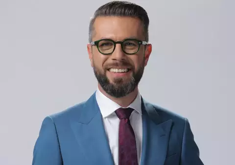 Daniel Osmanovici: „E greu să fii tată de fată și să nu te transformi în arici”. Ce spune despre soția sa, după 20 de ani de relație